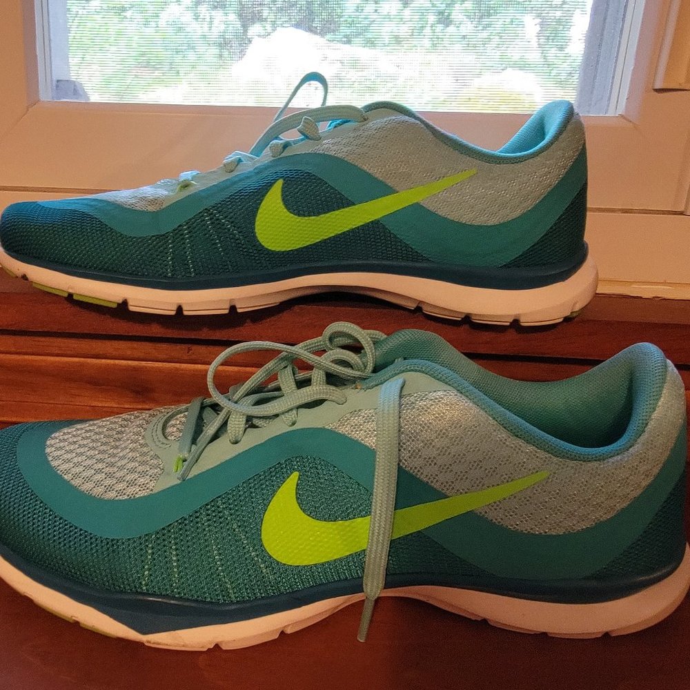 women's sneakers